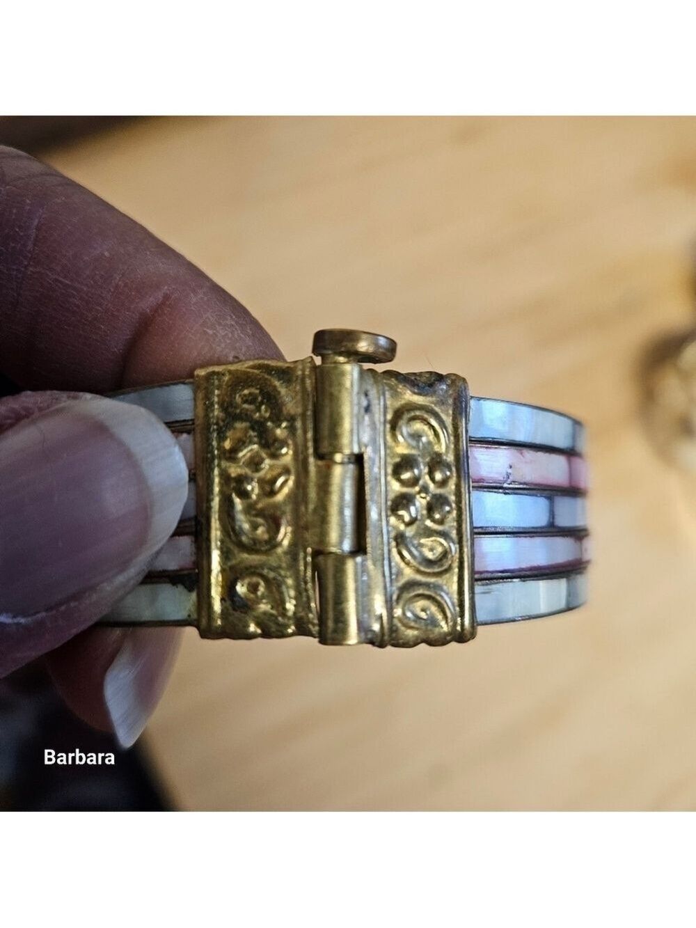 Vintage Inlaid Mother of Pearl and Brass Hinged Bracelet - Picture 6 of 8